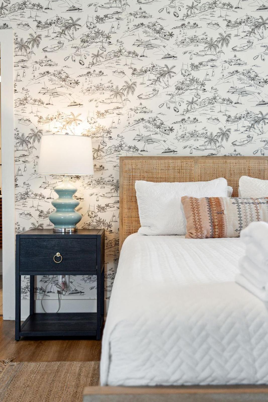 Folliday Inn - The Ariston - Room 34 フォーリービーチ エクステリア 写真