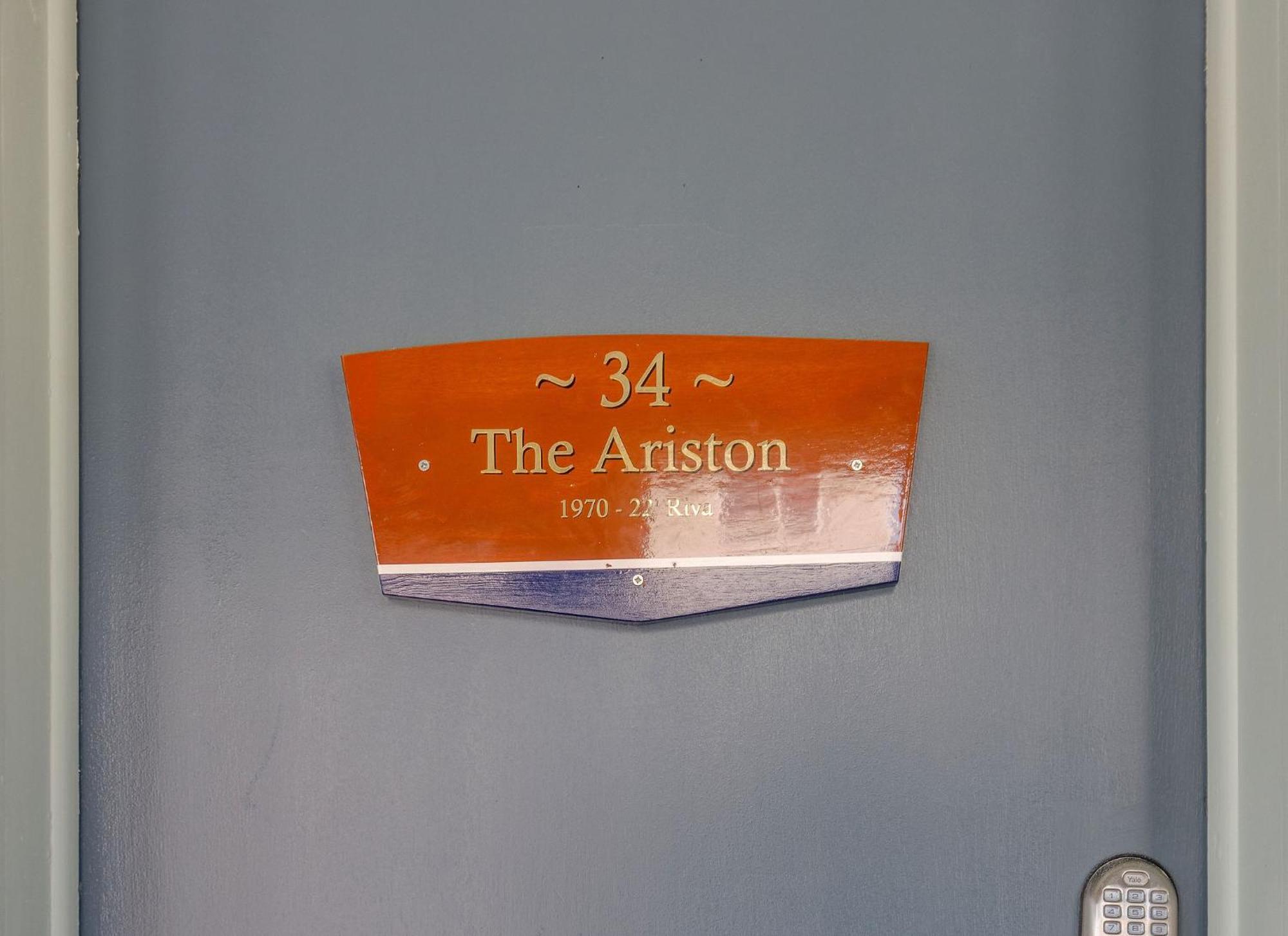 Folliday Inn - The Ariston - Room 34 フォーリービーチ エクステリア 写真