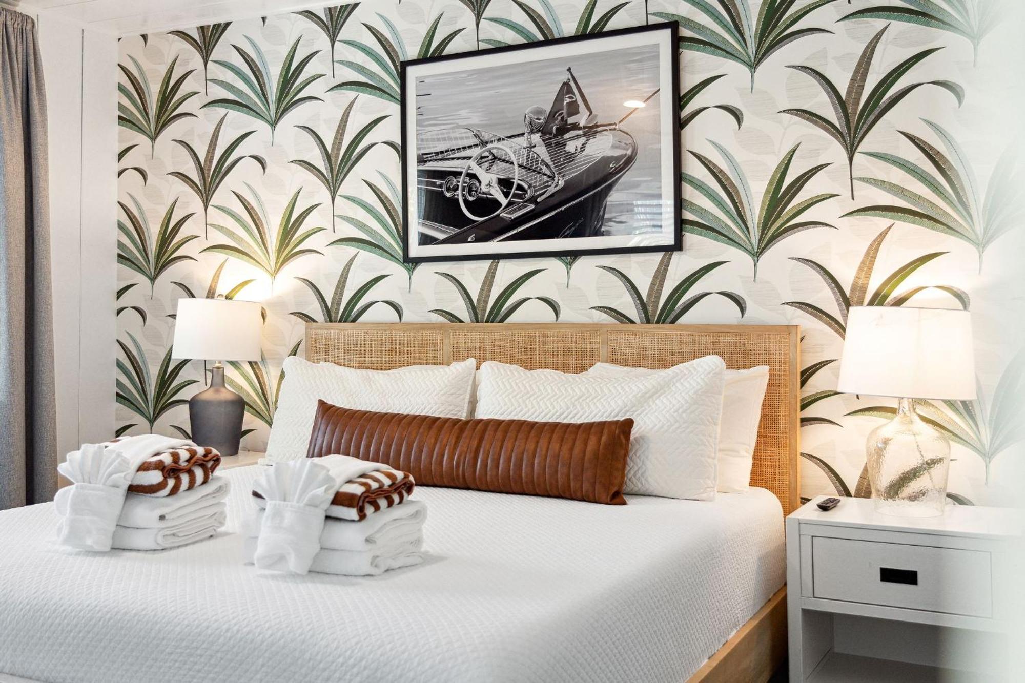 Folliday Inn - The Ariston - Room 34 フォーリービーチ エクステリア 写真